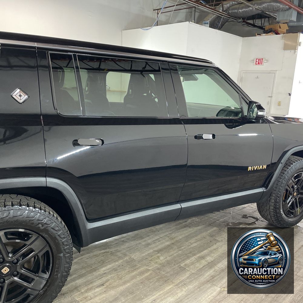2023 Rivian R1S Adventure Quad-Motor