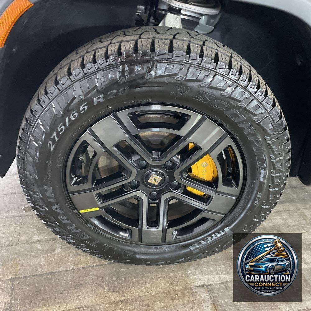 2023 Rivian R1S Adventure Quad-Motor