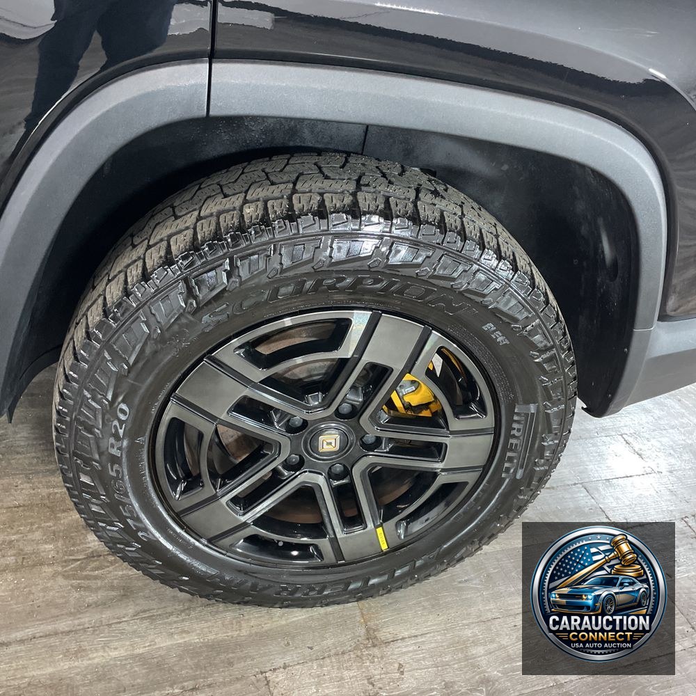 2023 Rivian R1S Adventure Quad-Motor