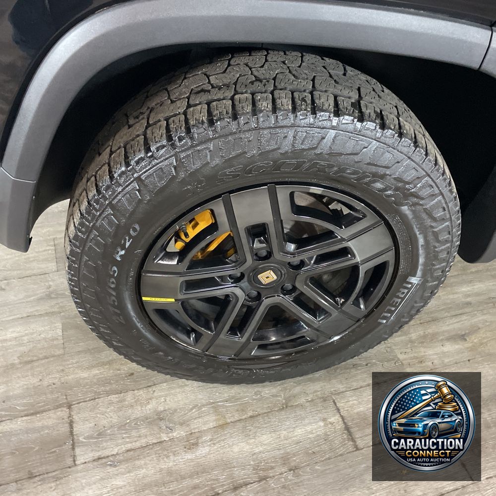 2023 Rivian R1S Adventure Quad-Motor