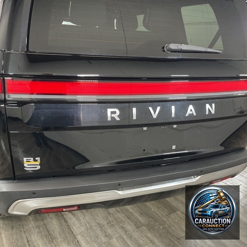 2023 Rivian R1S Adventure Quad-Motor