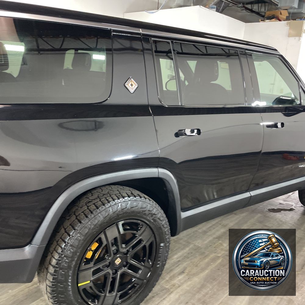 2023 Rivian R1S Adventure Quad-Motor
