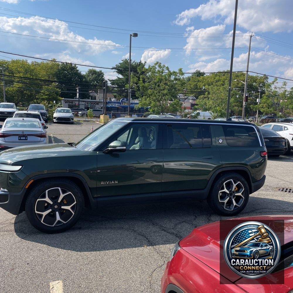 2023 Rivian R1S Adventure Quad-Motor
