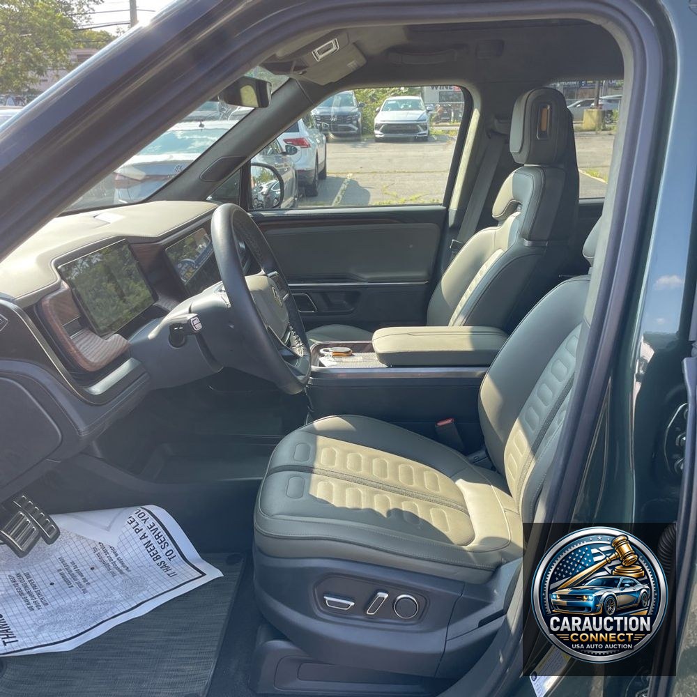 2023 Rivian R1S Adventure Quad-Motor