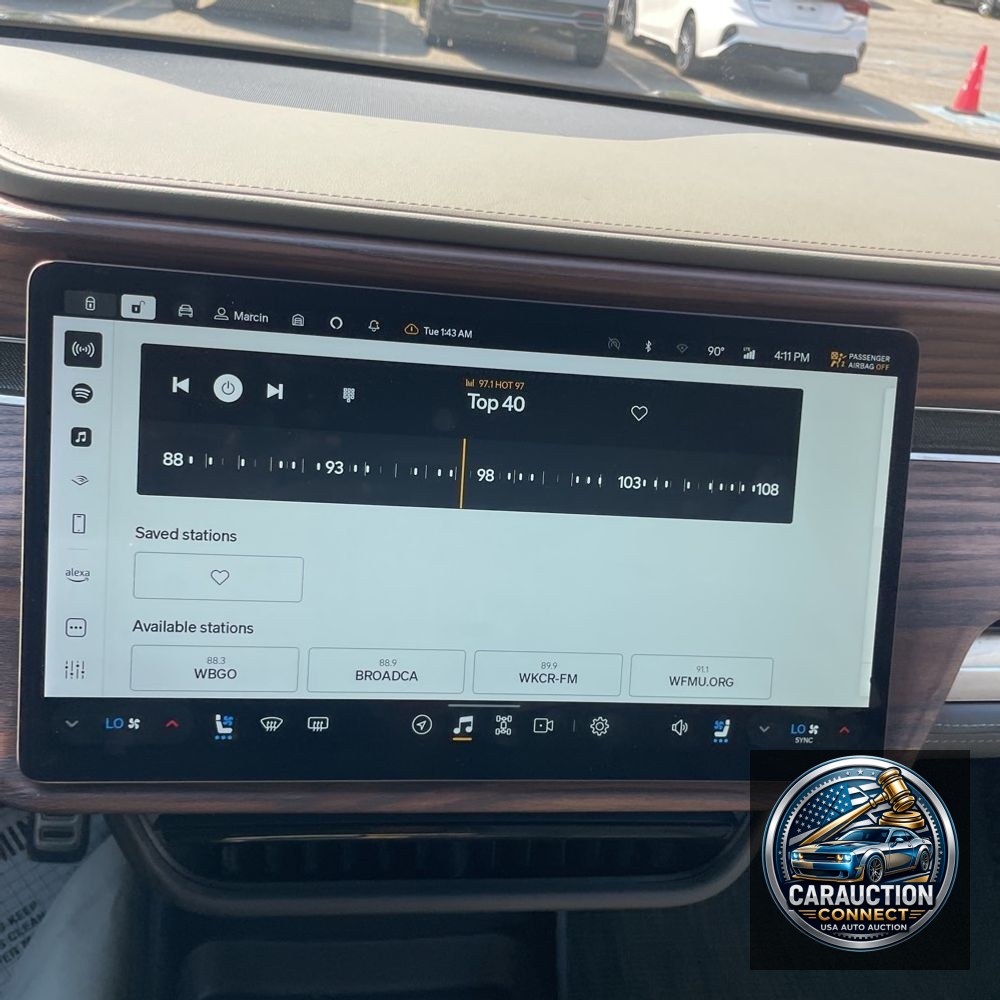 2023 Rivian R1S Adventure Quad-Motor