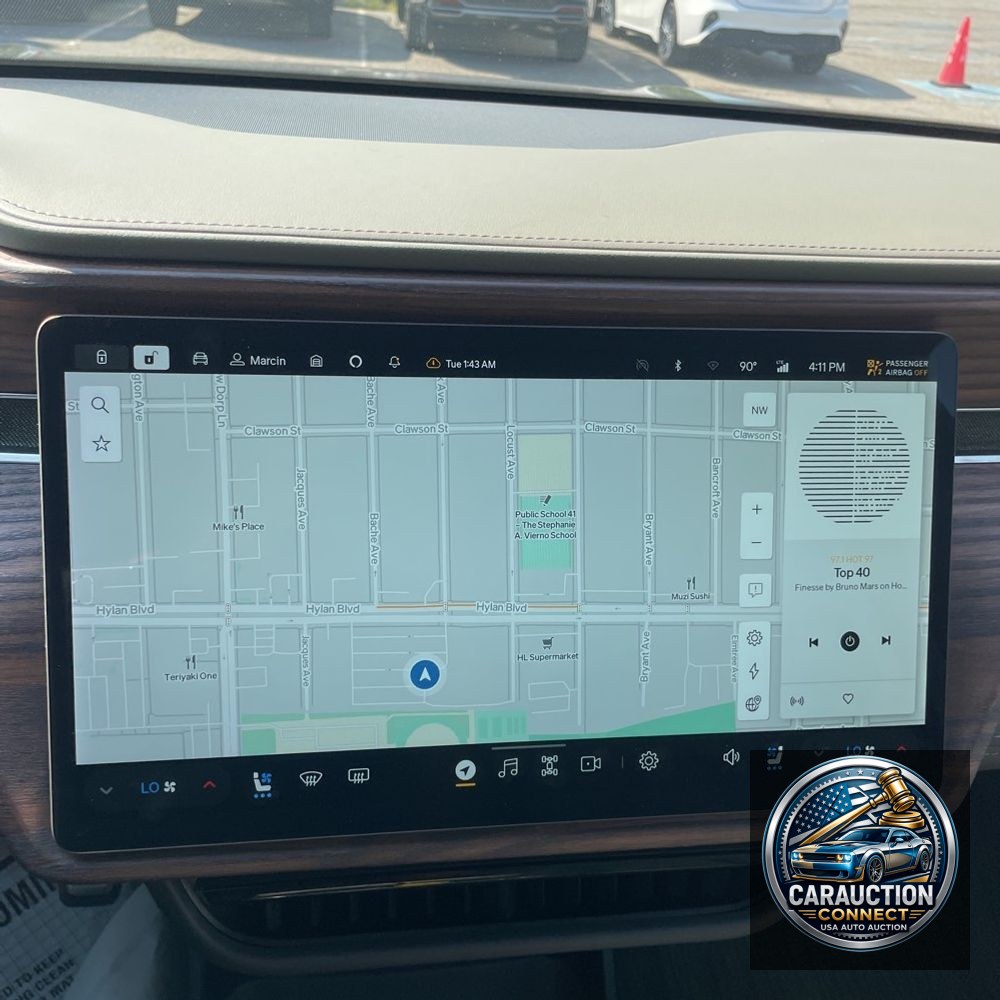 2023 Rivian R1S Adventure Quad-Motor