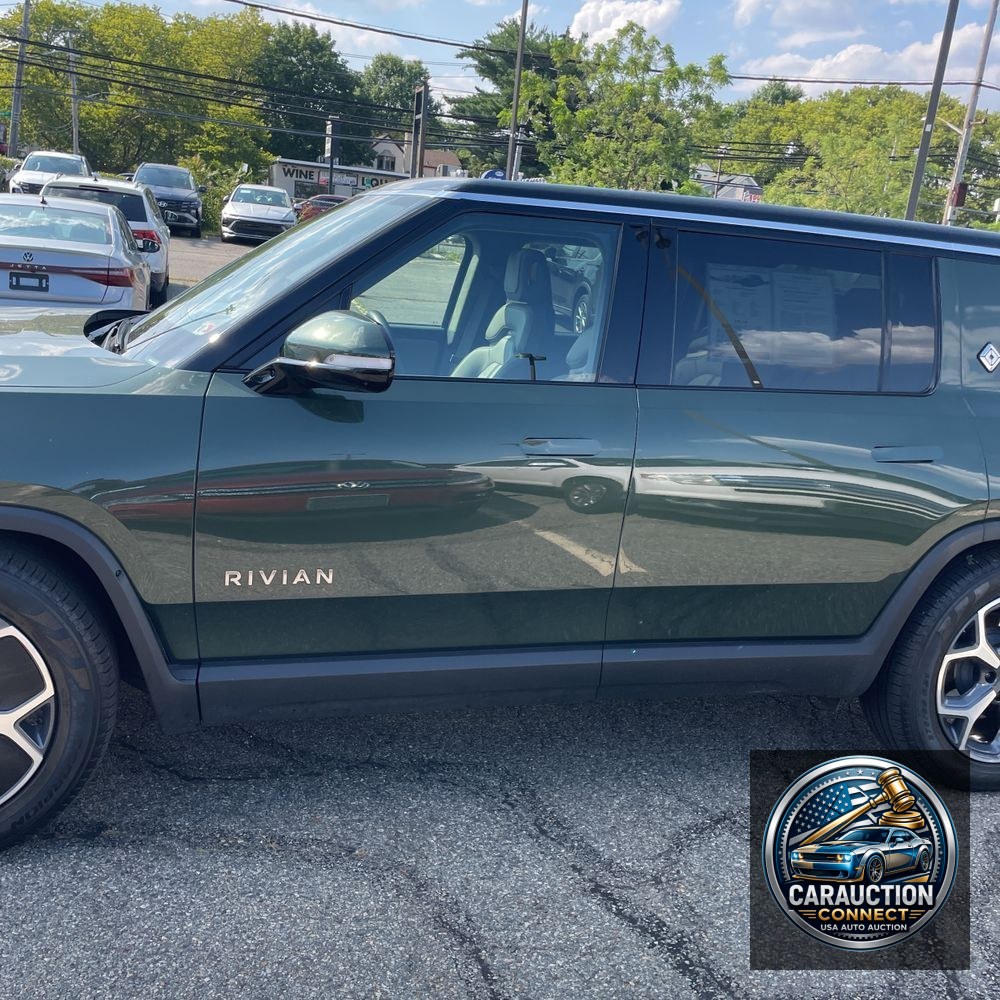 2023 Rivian R1S Adventure Quad-Motor