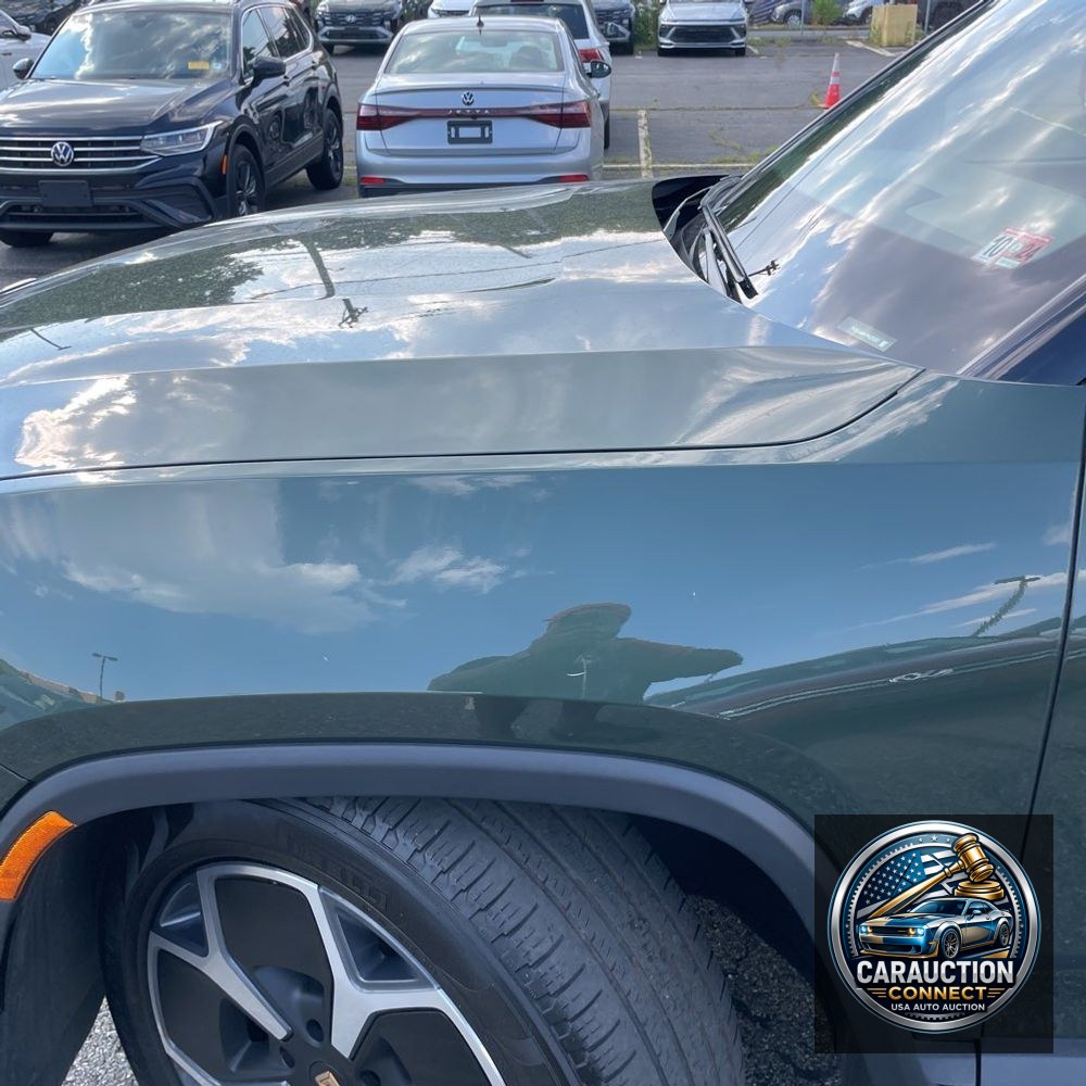 2023 Rivian R1S Adventure Quad-Motor