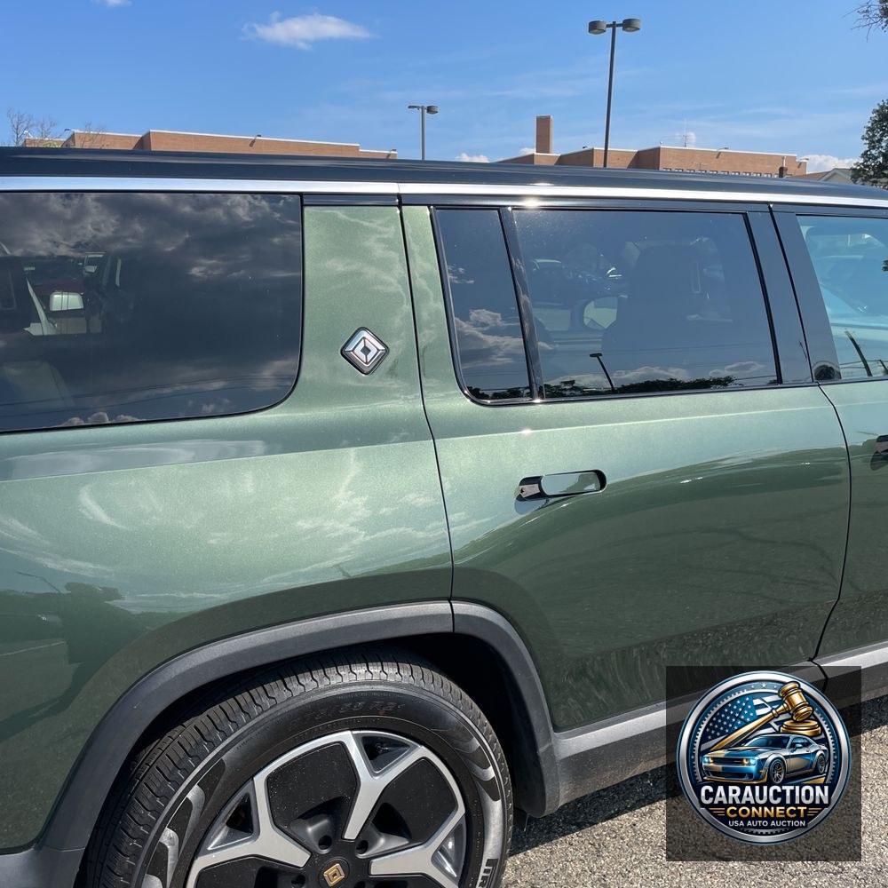 2023 Rivian R1S Adventure Quad-Motor