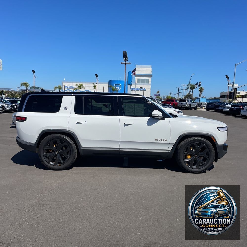 2023 Rivian R1S Adventure Quad-Motor