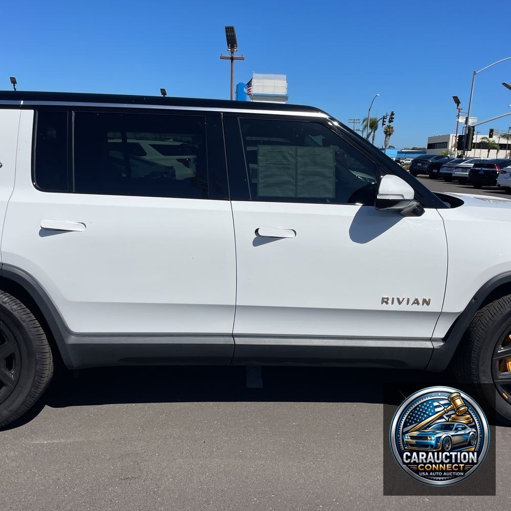 2023 Rivian R1S Adventure Quad-Motor