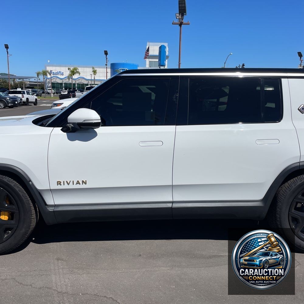 2023 Rivian R1S Adventure Quad-Motor