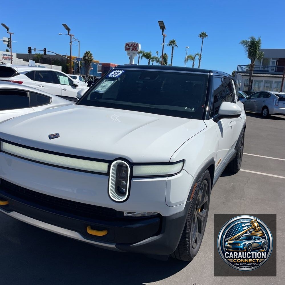 2023 Rivian R1S Adventure Quad-Motor