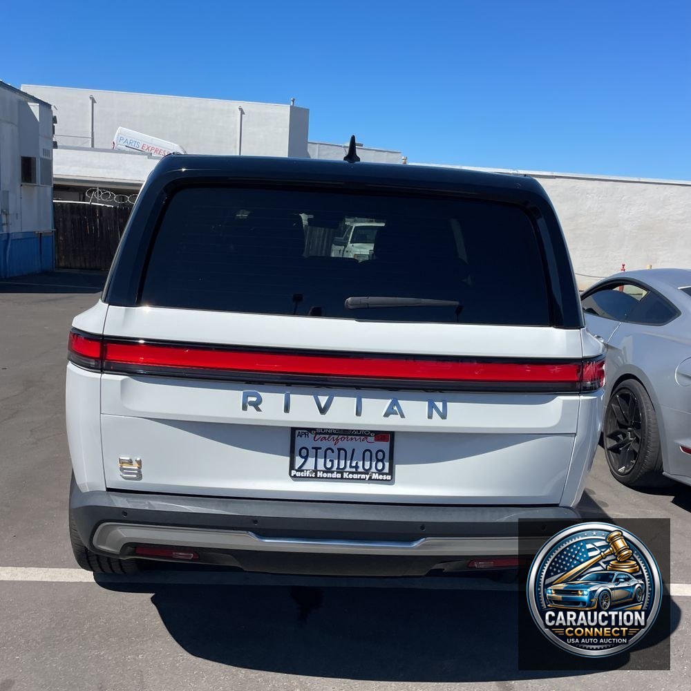 2023 Rivian R1S Adventure Quad-Motor