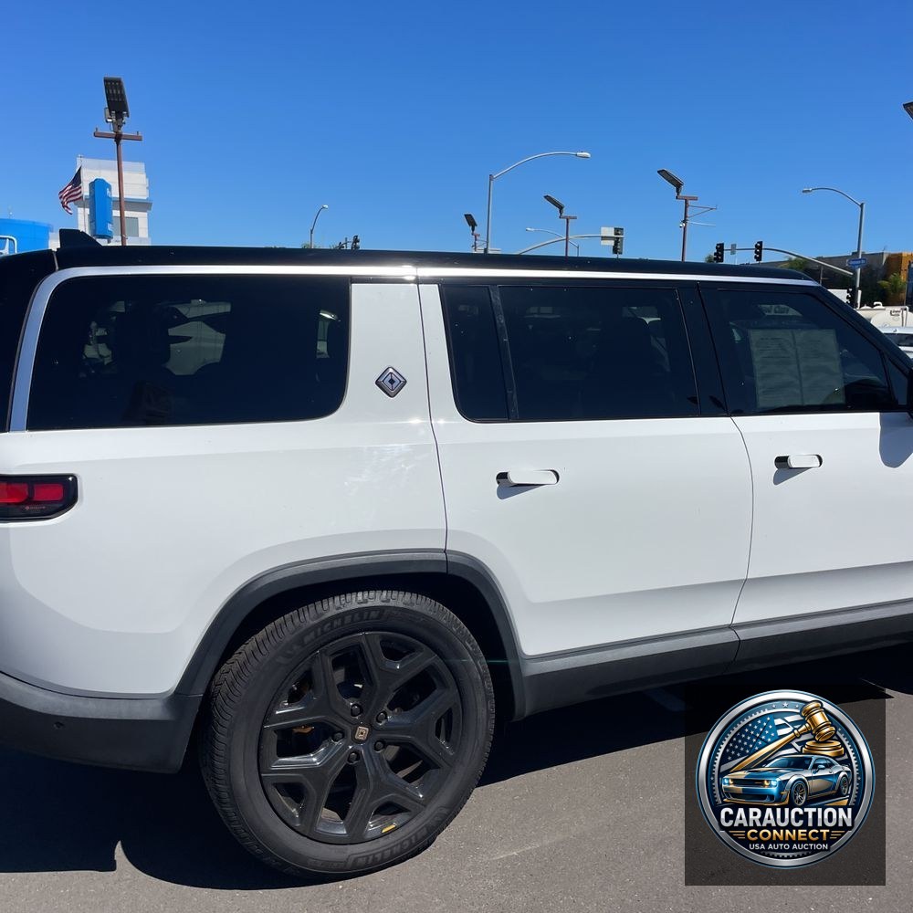 2023 Rivian R1S Adventure Quad-Motor