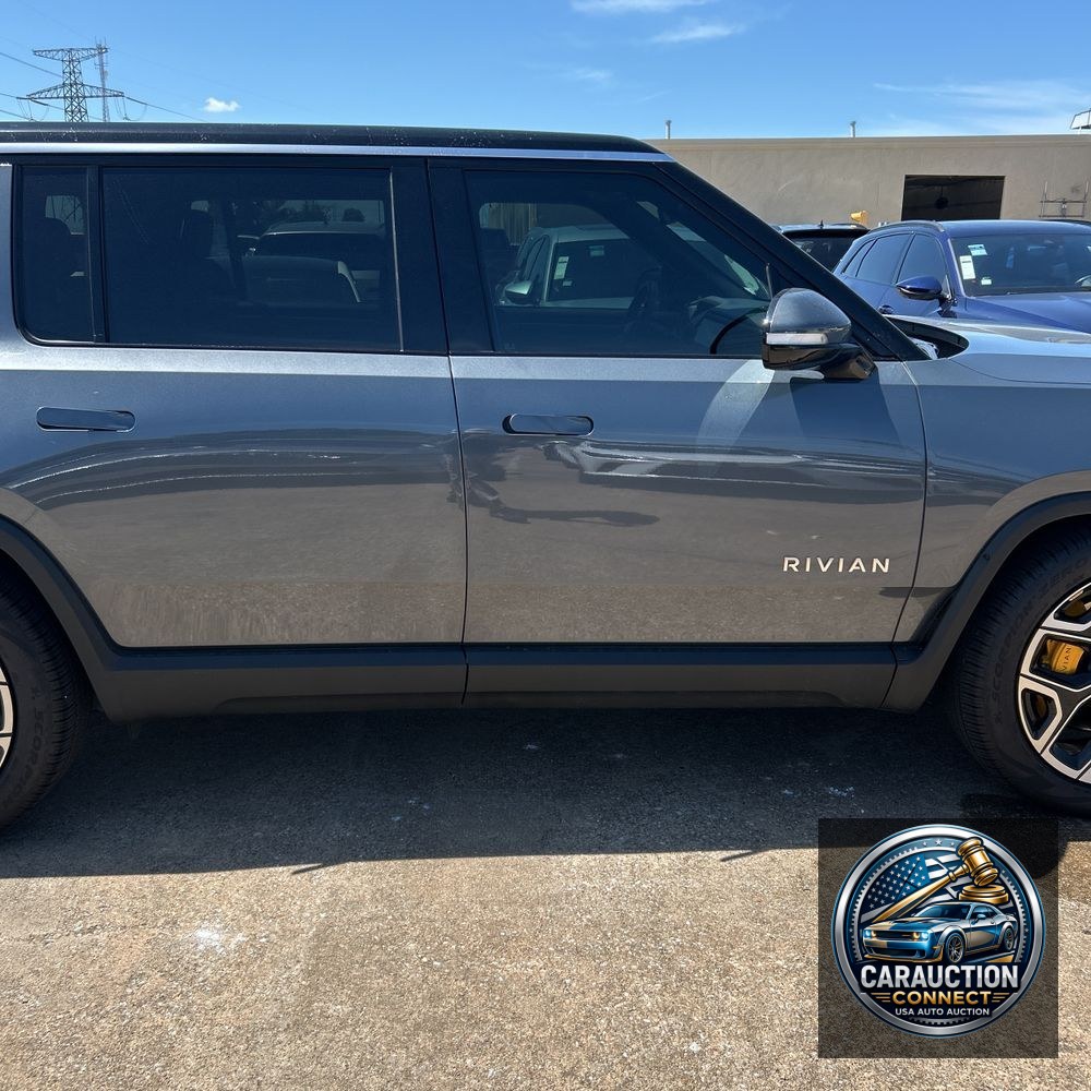 2023 Rivian R1S Adventure Quad-Motor