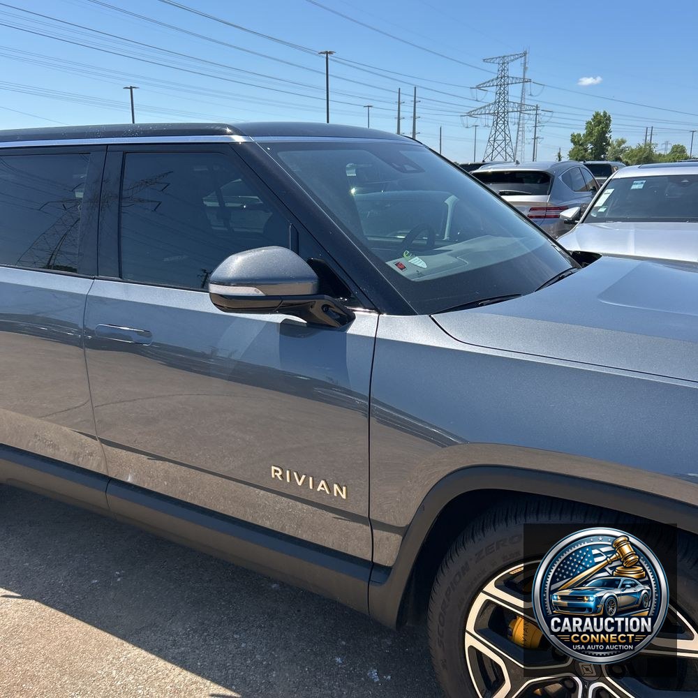 2023 Rivian R1S Adventure Quad-Motor