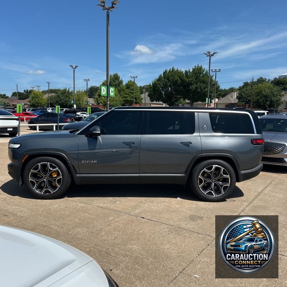 2023 Rivian R1S Adventure Quad-Motor