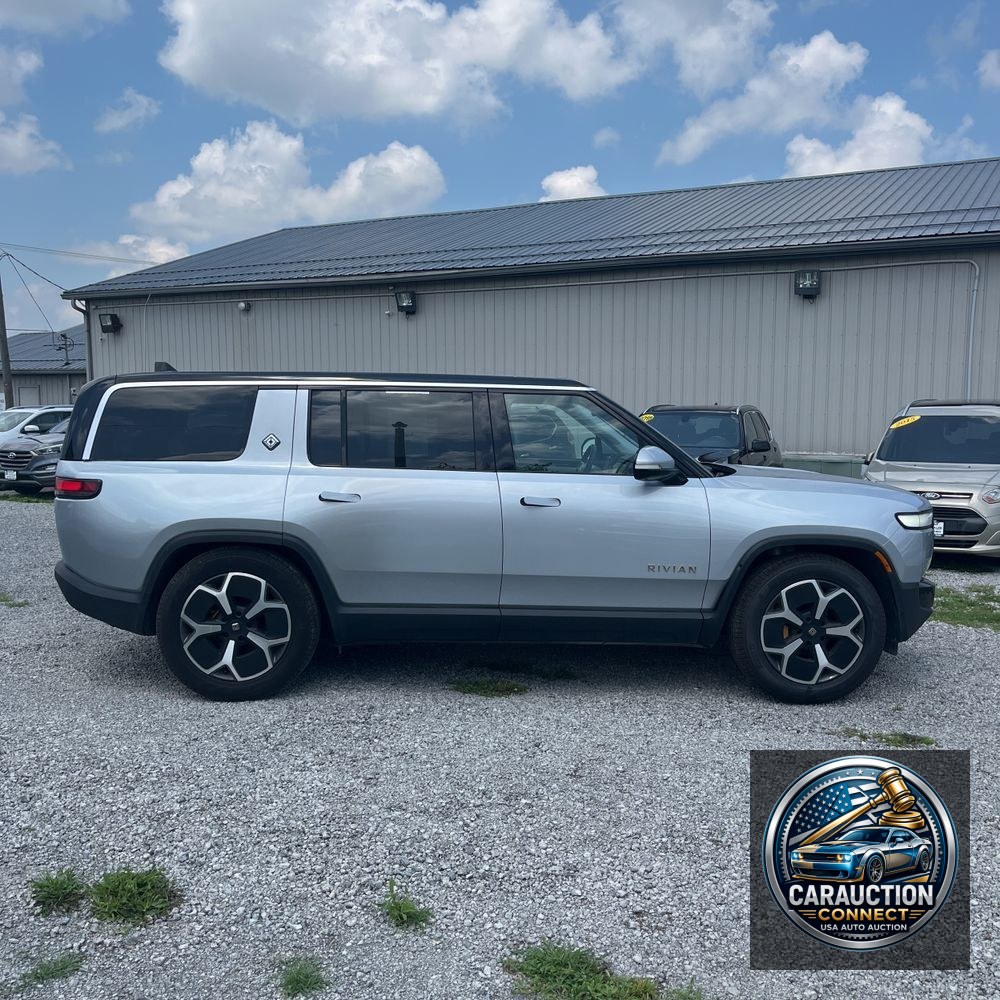 2023 Rivian R1S Adventure Quad-Motor