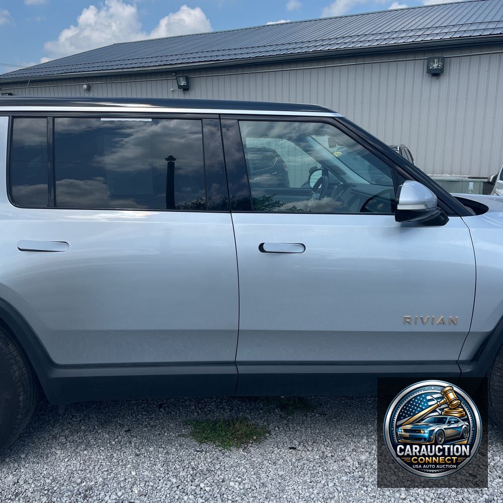 2023 Rivian R1S Adventure Quad-Motor