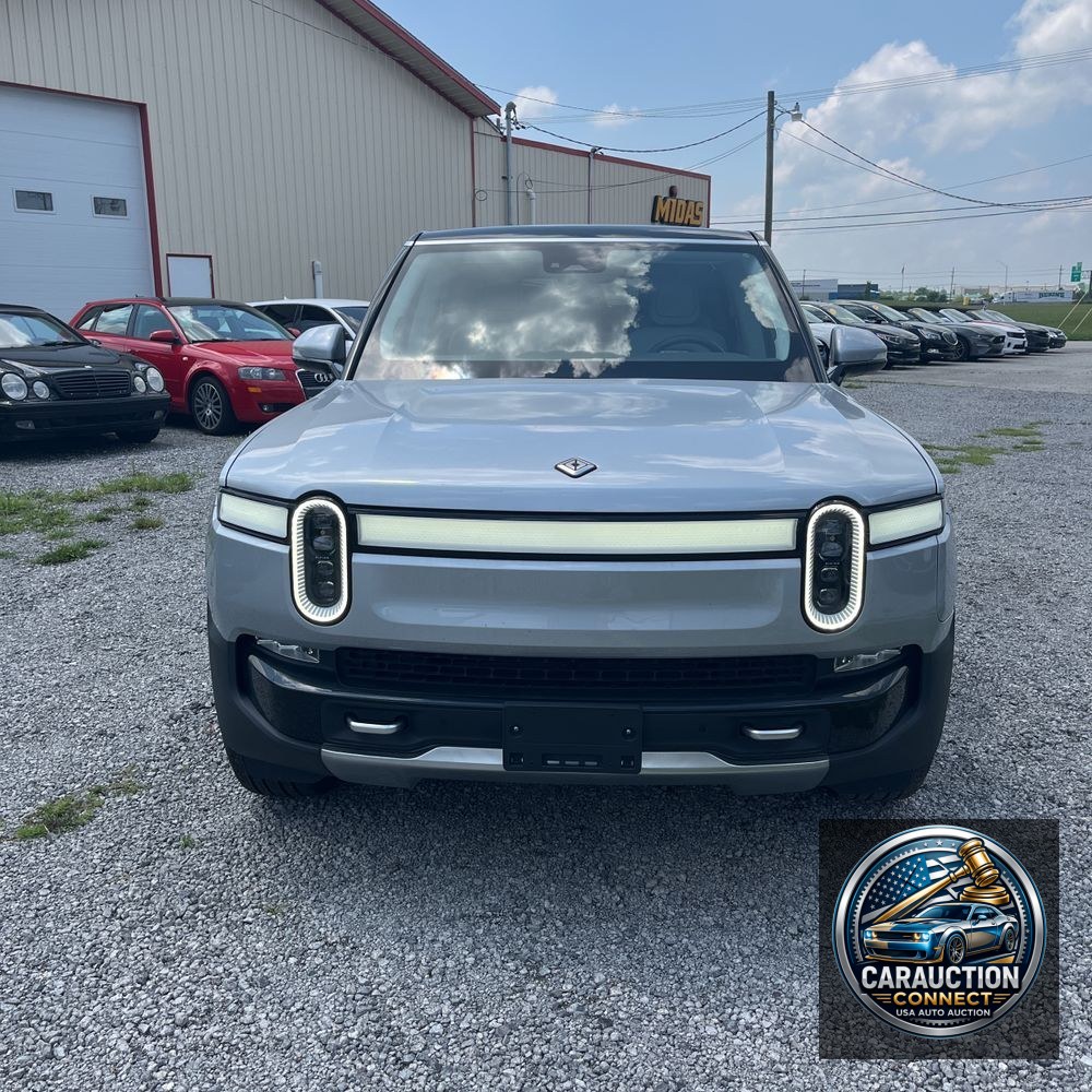 2023 Rivian R1S Adventure Quad-Motor