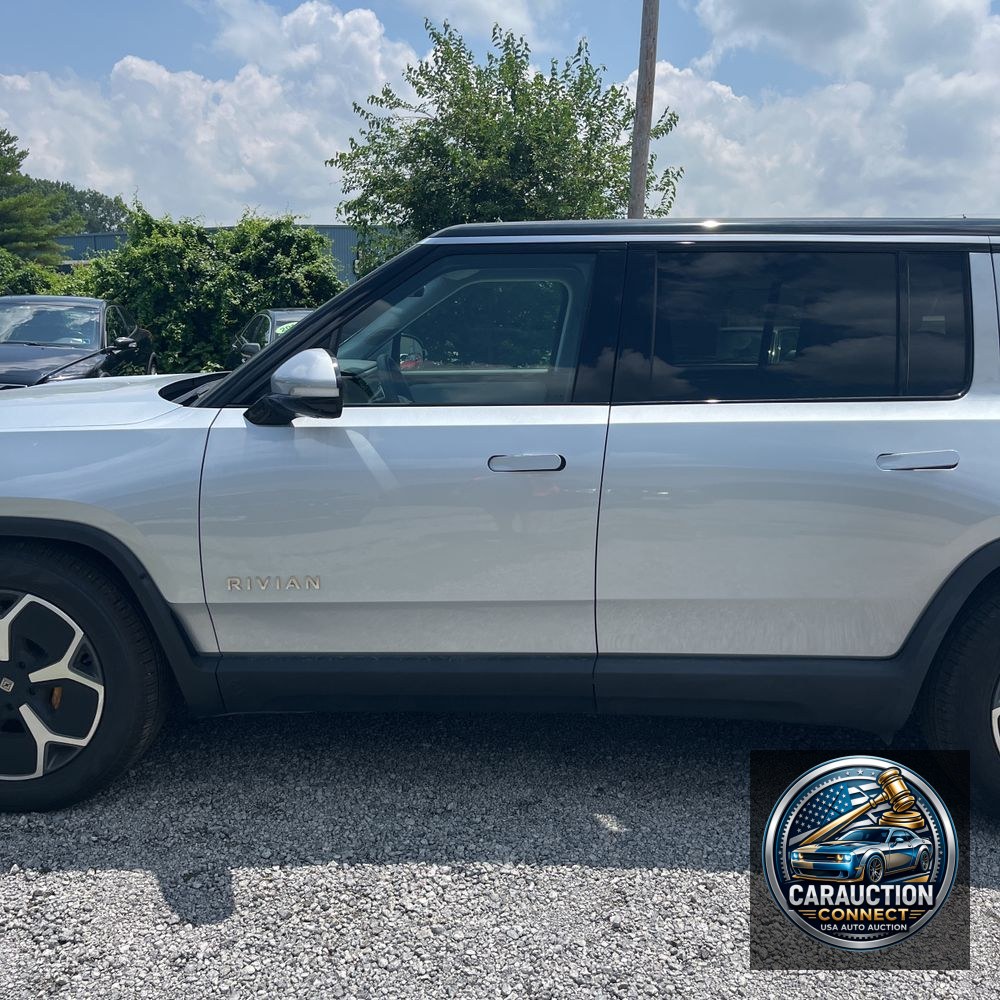 2023 Rivian R1S Adventure Quad-Motor