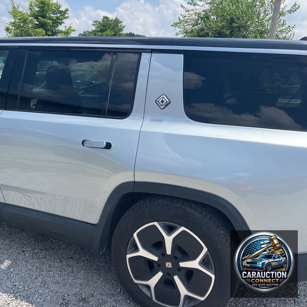 2023 Rivian R1S Adventure Quad-Motor