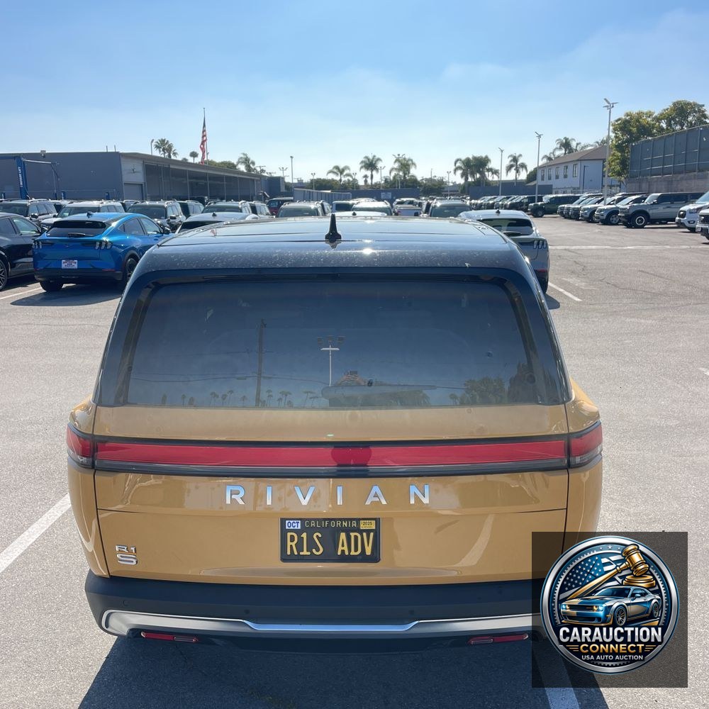 2023 Rivian R1S Adventure
