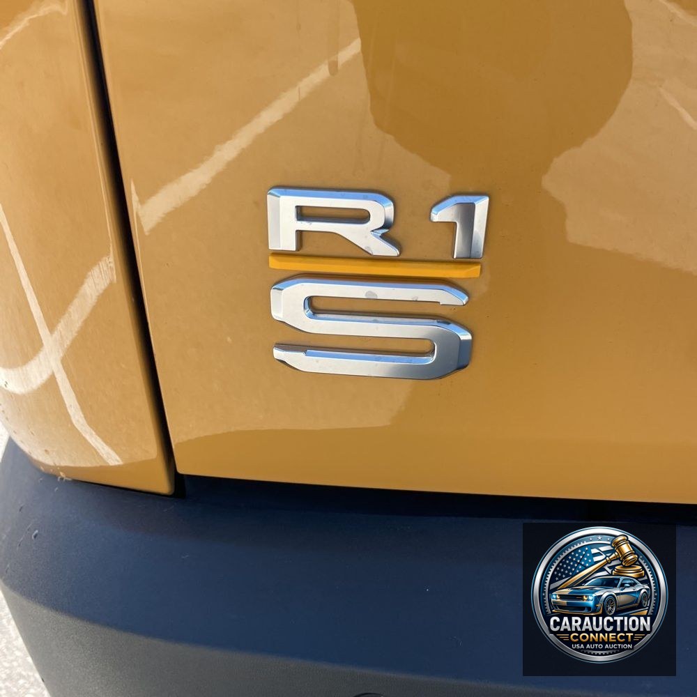 2023 Rivian R1S Adventure