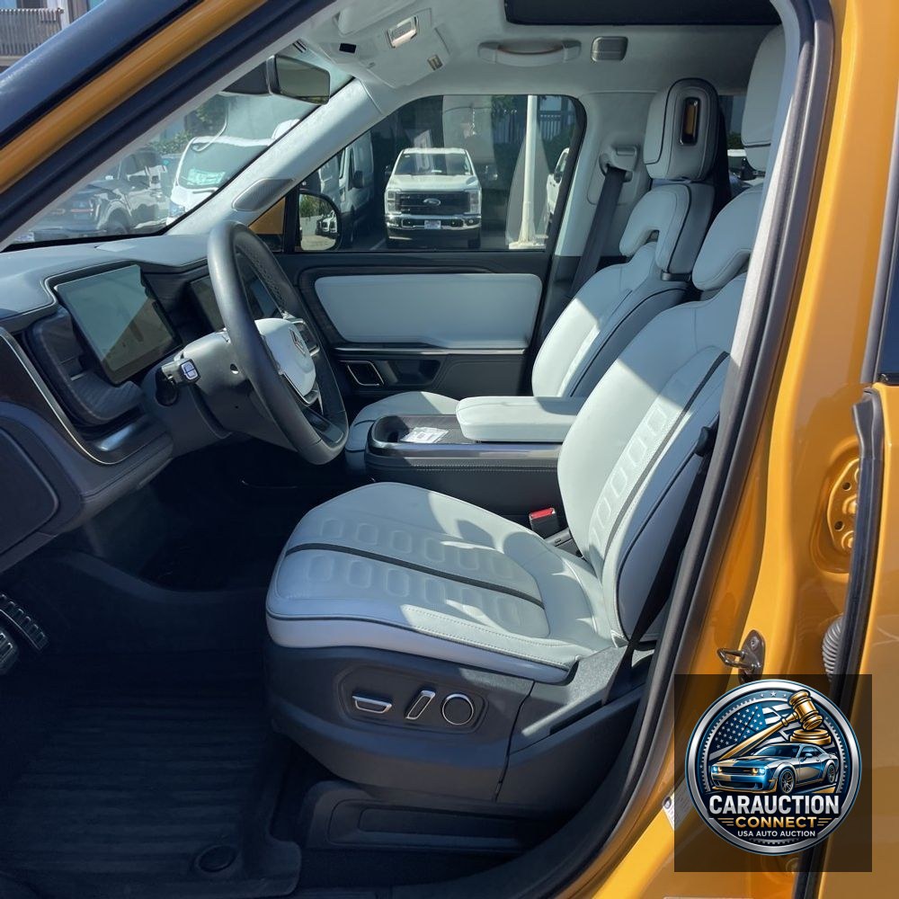 2023 Rivian R1S Adventure