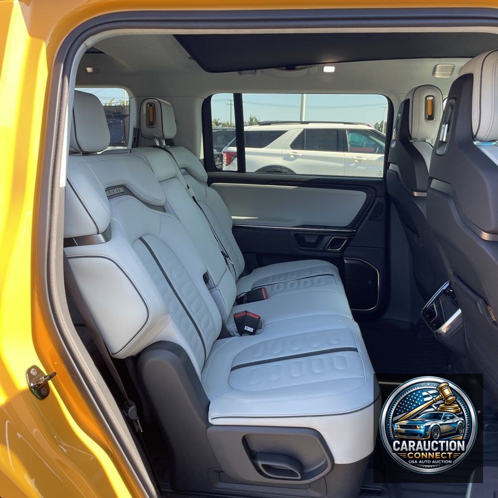2023 Rivian R1S Adventure