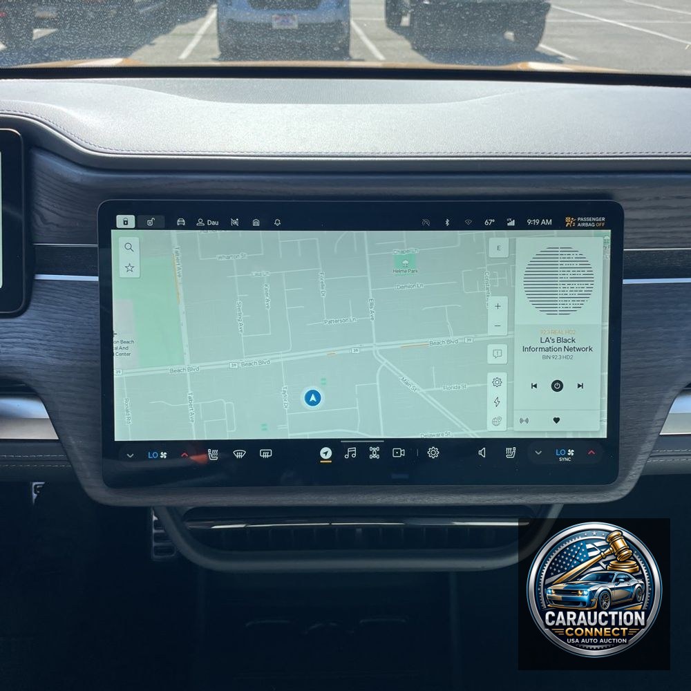 2023 Rivian R1S Adventure