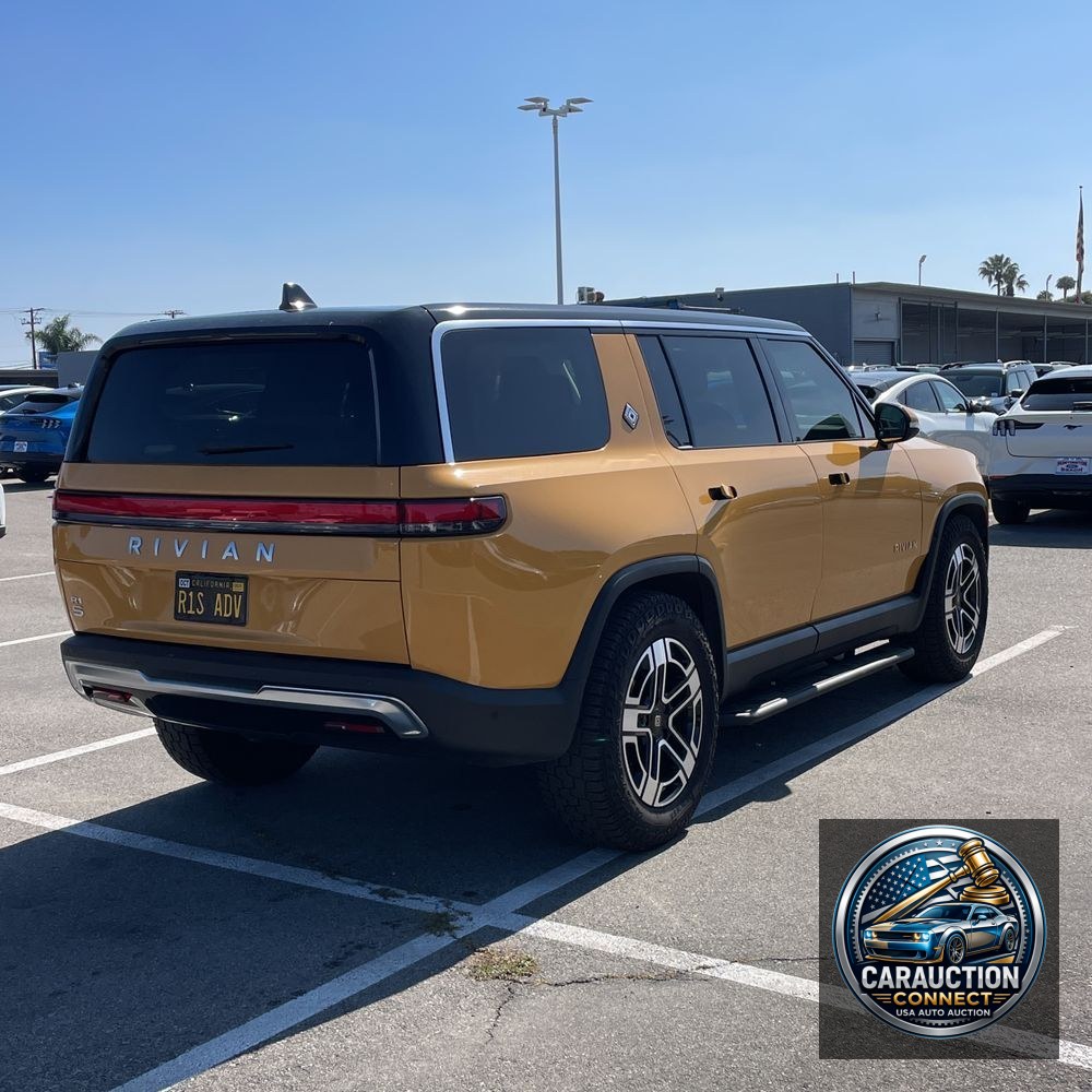 2023 Rivian R1S Adventure
