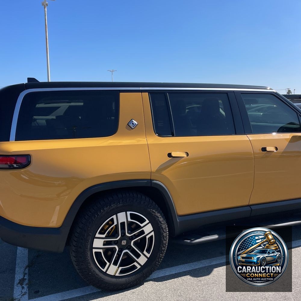 2023 Rivian R1S Adventure