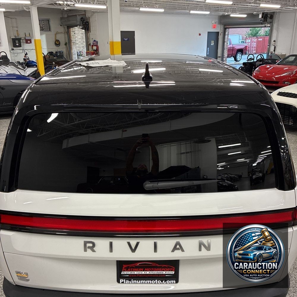 2024 Rivian R1S Adventure Quad-Motor
