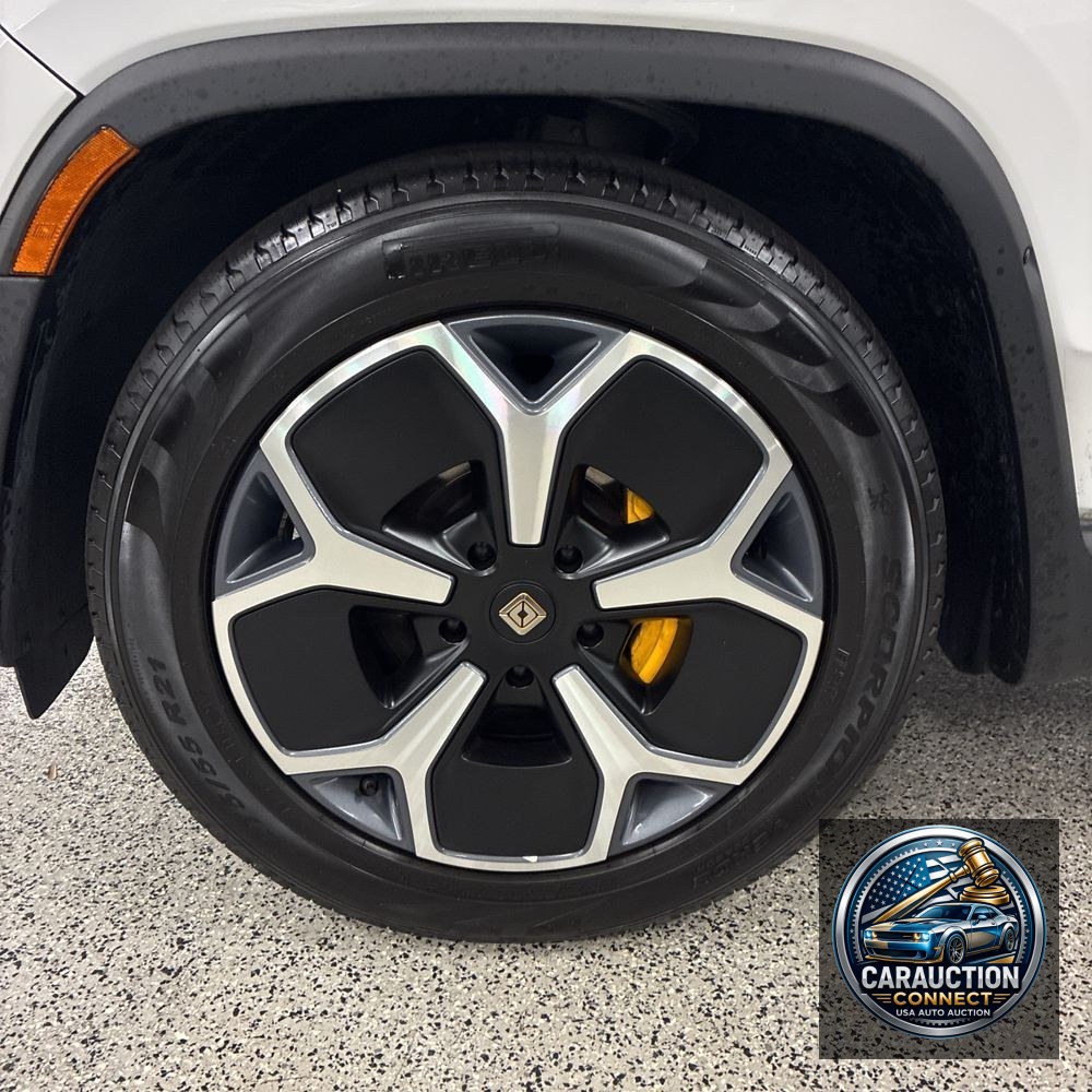 2024 Rivian R1S Adventure Quad-Motor