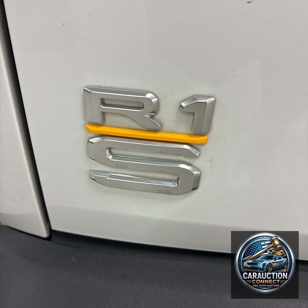 2024 Rivian R1S Adventure Quad-Motor