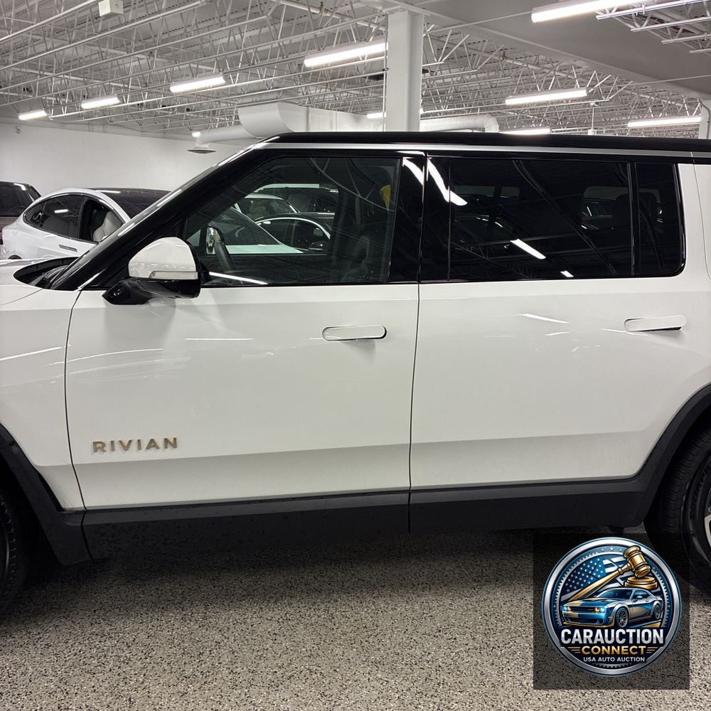 2024 Rivian R1S Adventure Quad-Motor