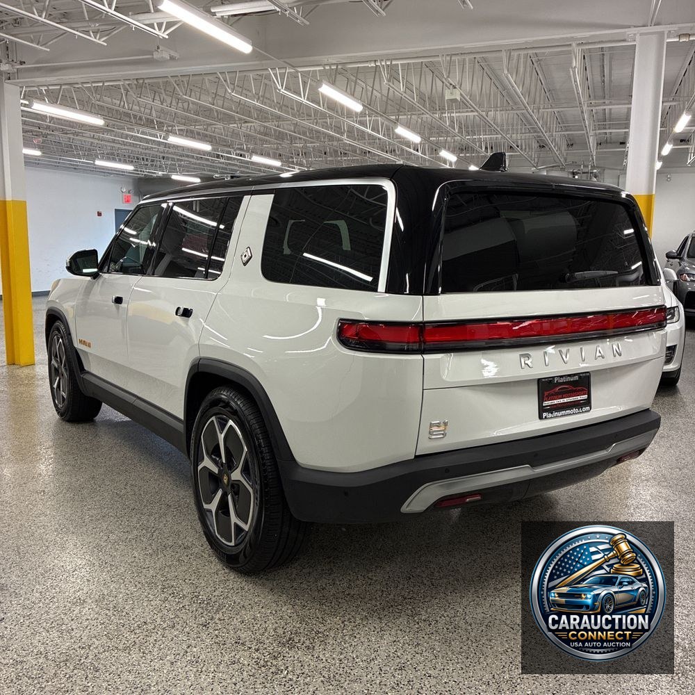 2024 Rivian R1S Adventure Quad-Motor