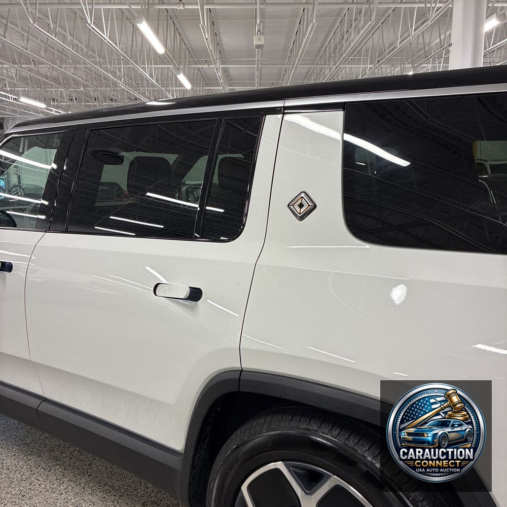 2024 Rivian R1S Adventure Quad-Motor