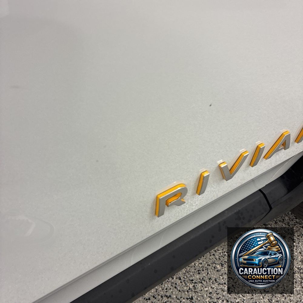 2024 Rivian R1S Adventure Quad-Motor