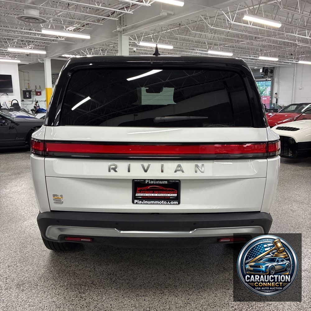 2024 Rivian R1S Adventure Quad-Motor