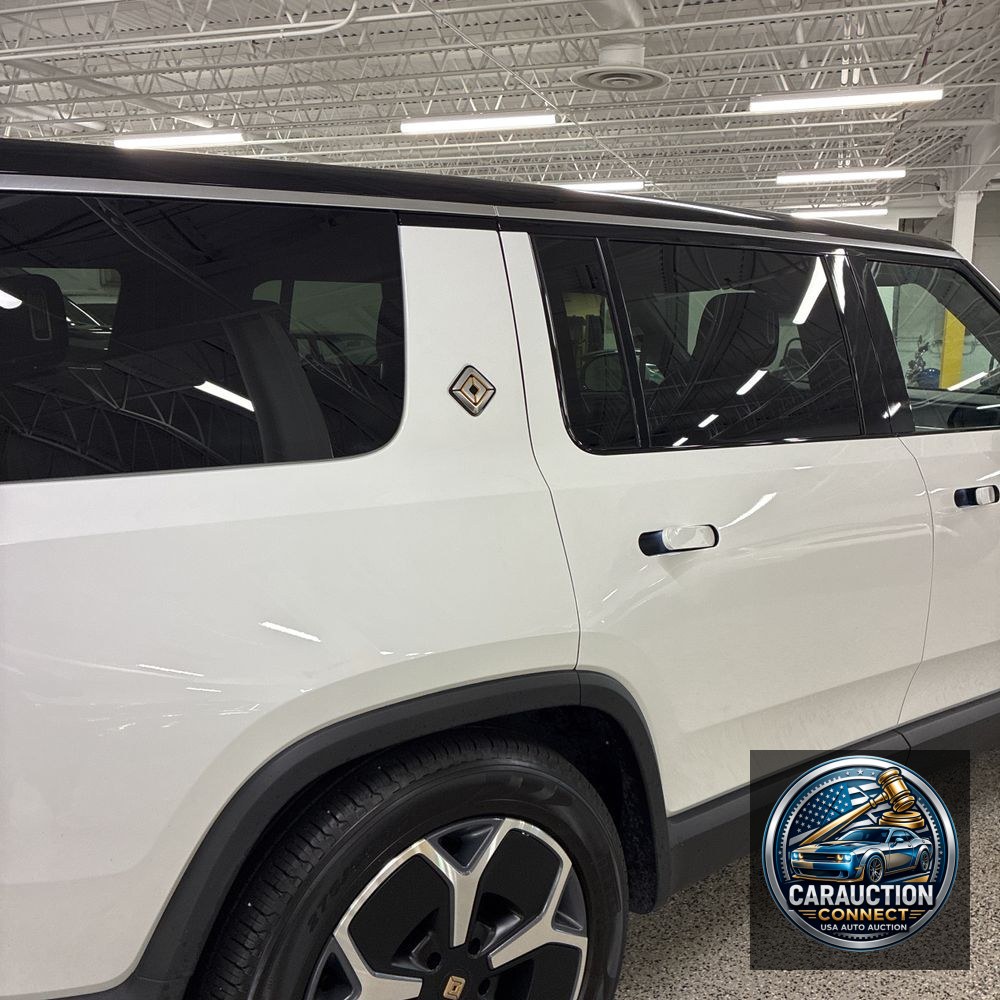 2024 Rivian R1S Adventure Quad-Motor