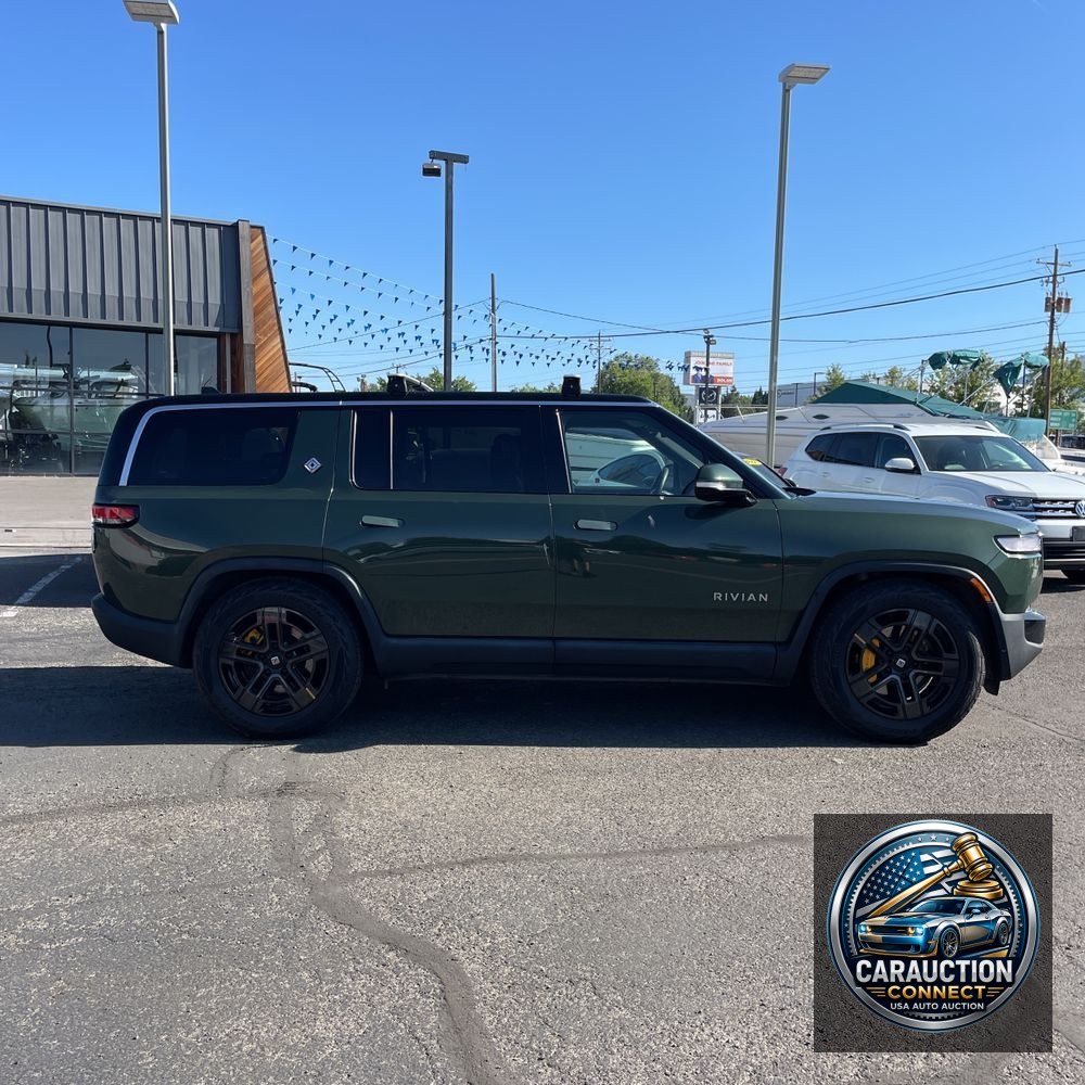 2023 Rivian R1S Adventure Quad-Motor