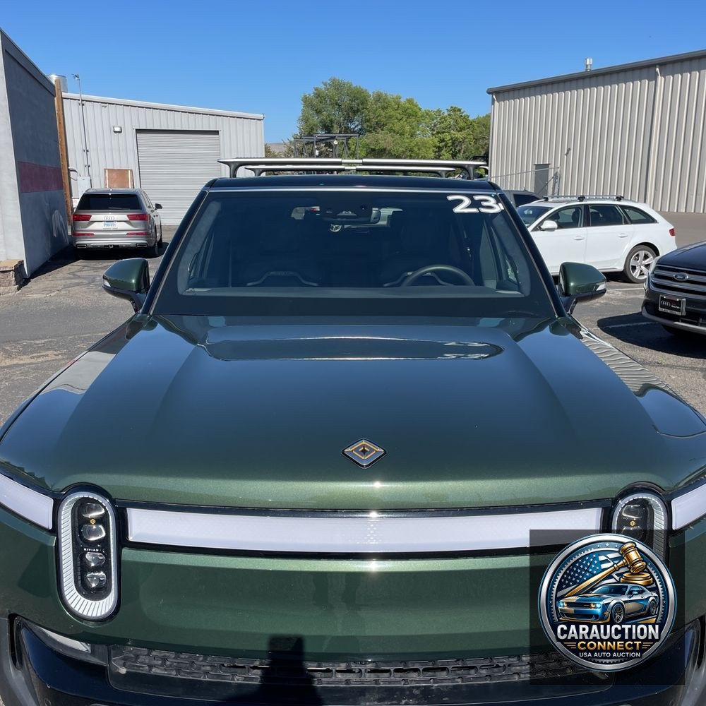 2023 Rivian R1S Adventure Quad-Motor