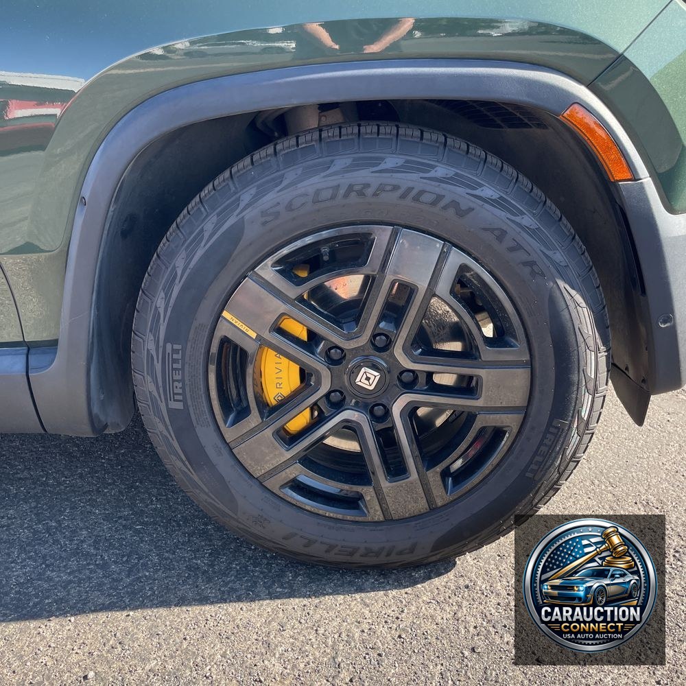 2023 Rivian R1S Adventure Quad-Motor