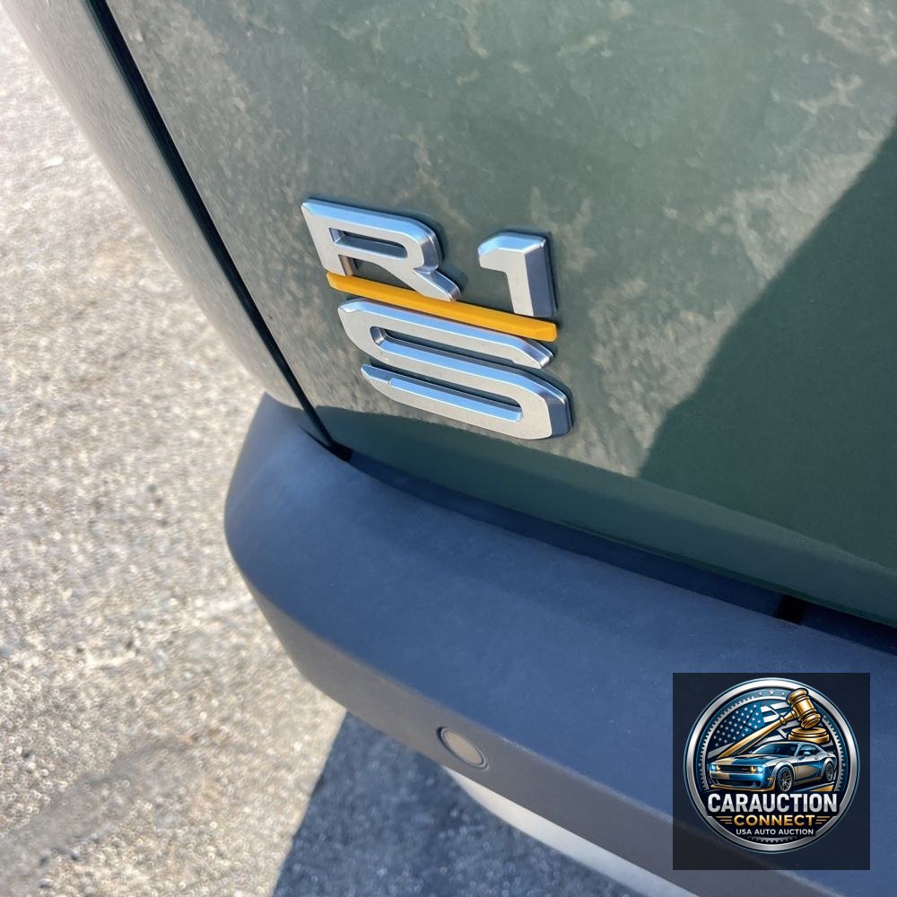 2023 Rivian R1S Adventure Quad-Motor