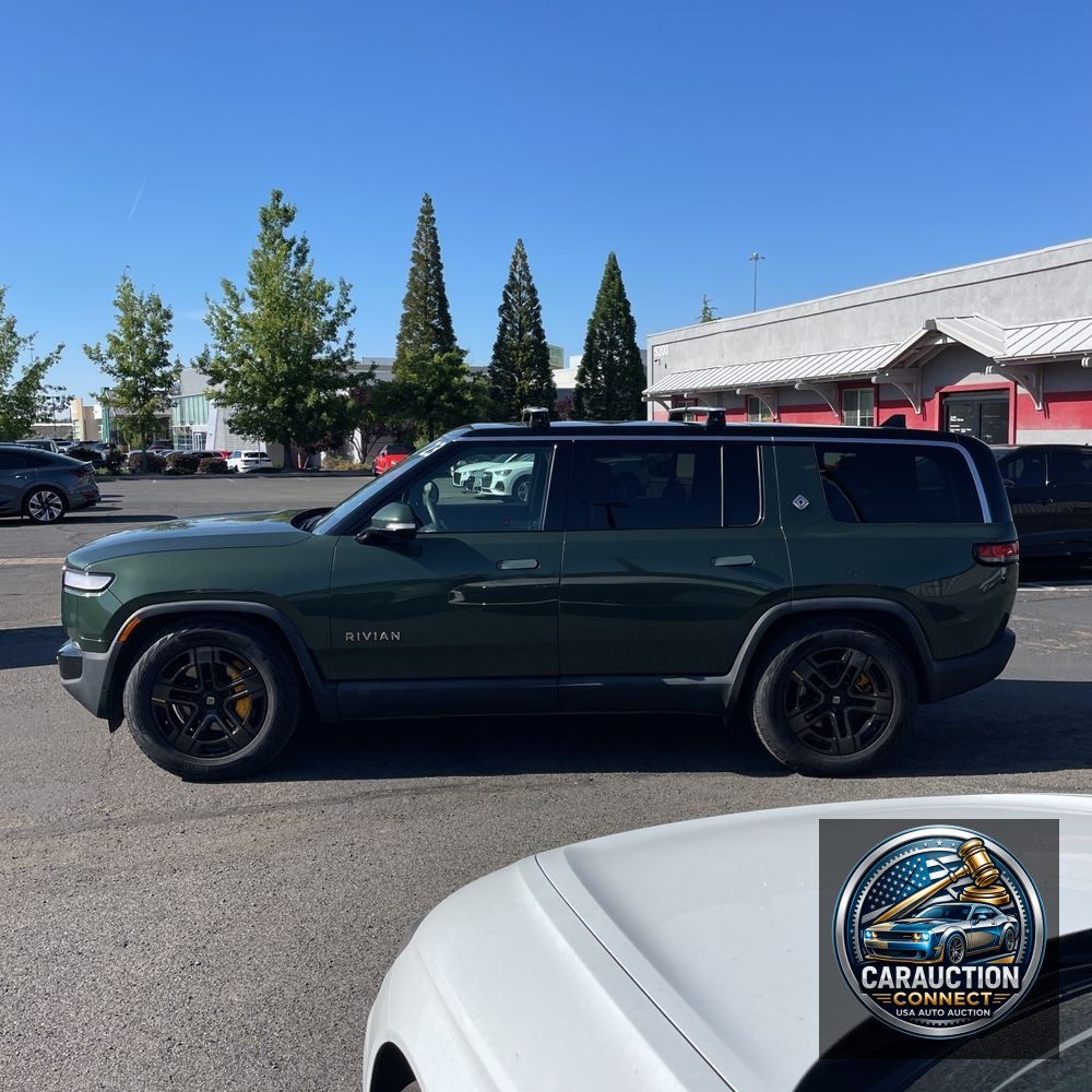 2023 Rivian R1S Adventure Quad-Motor
