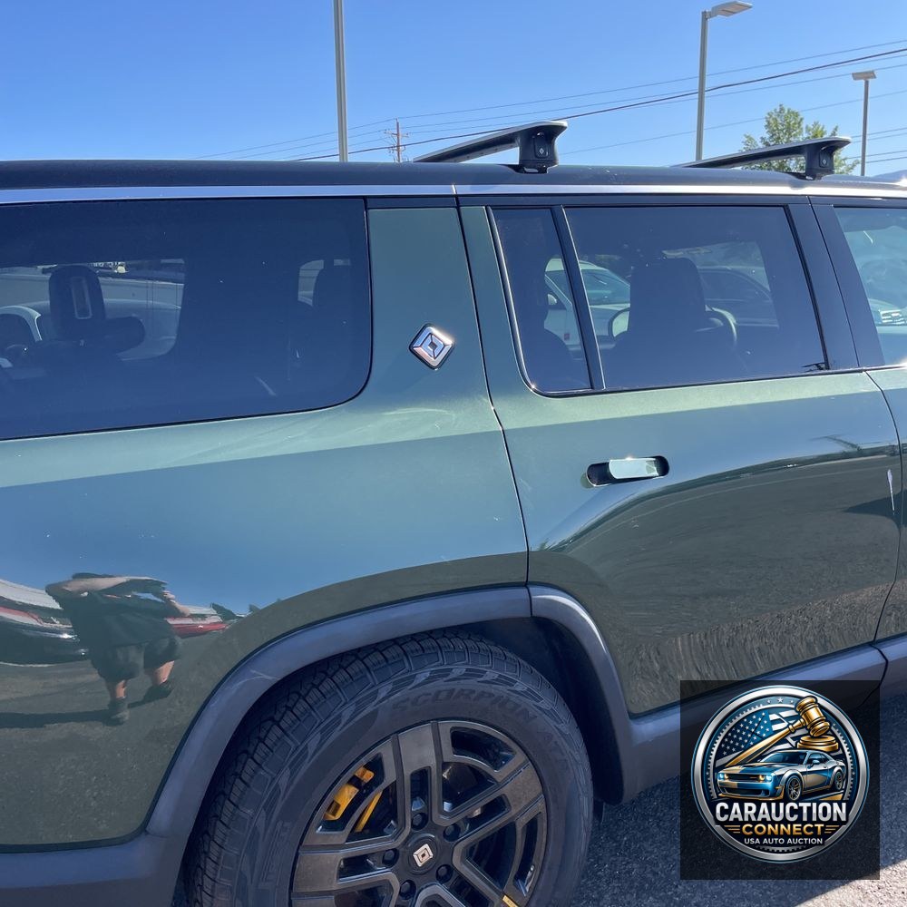 2023 Rivian R1S Adventure Quad-Motor