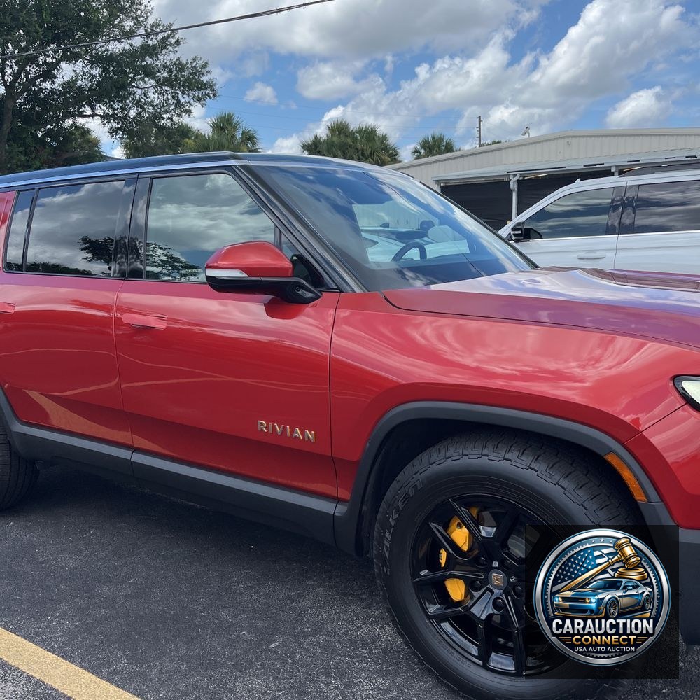 2023 Rivian R1S Adventure Quad-Motor